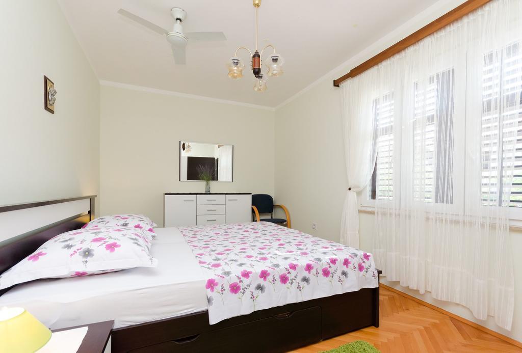 Apartment Neda Punat Exterior foto