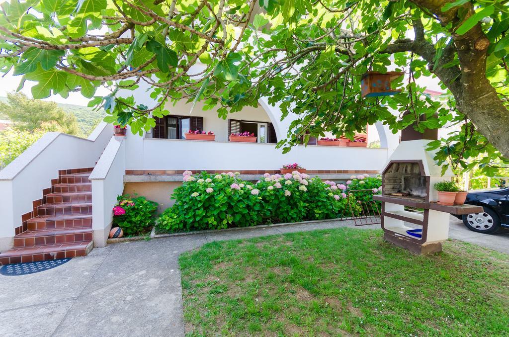 Apartment Neda Punat Exterior foto